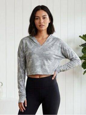 Yogalicious Lux Cropped Silver Camo Hoodie